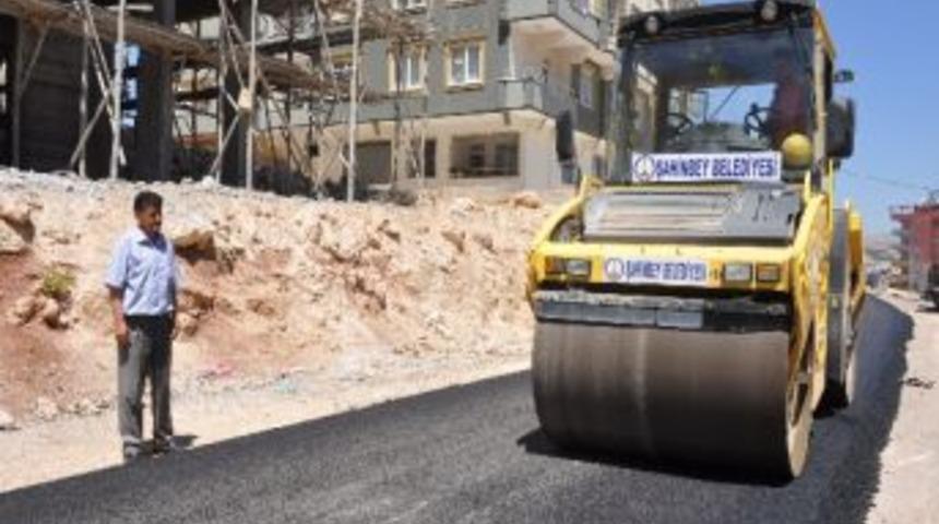 Şahinbey Belediyesi Yeditepe&rsquo;de Asfalt &Ccedil;alışmalarına Devam Ediyor