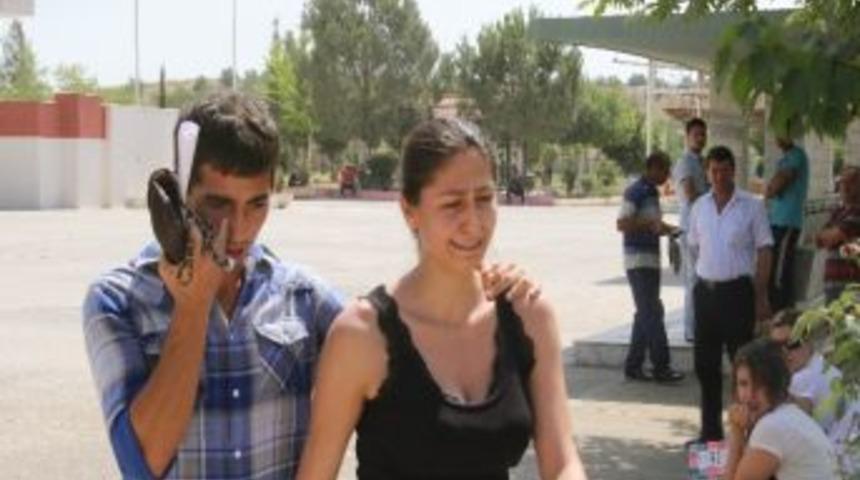 Sınava Alınmayınca G&ouml;zyaşı D&ouml;kt&uuml;