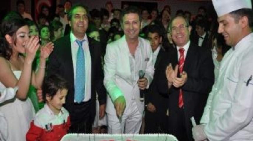 Gkv&rsquo;nin 49. Yıl Mezunları Veda Balosunda Bir Araya Geldi