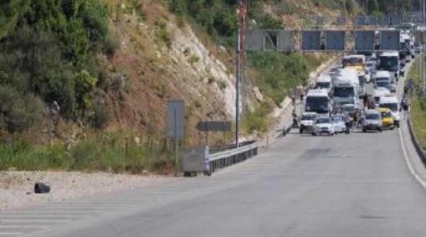 Ş&uuml;pheli Lpg Tankı Trafiği Durdurdu