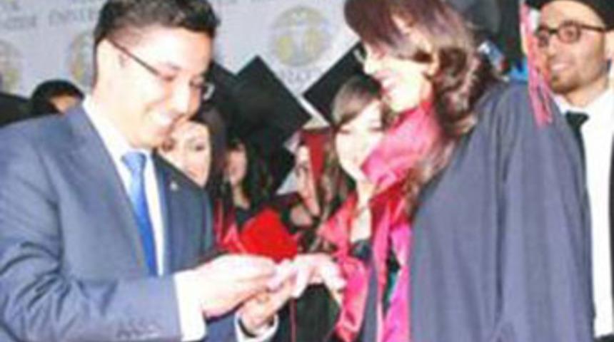 Kaymakamdan s&uuml;rpriz evlilik teklifi