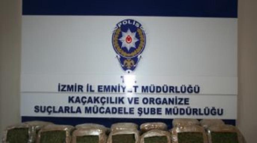 İzmir&rsquo;de Esrar Operasyonu