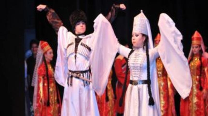 Kafkaslardan &lsquo;dostluk Ve Kardeşlik Gecesi&rsquo;