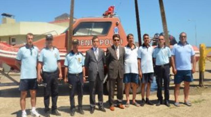 Sinop'ta Zodyak Bot Denize İndi