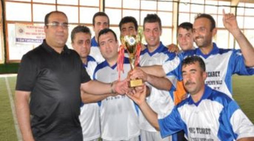 Acil Servis &Ccedil;alışanları Futbolda Da Hızlı
