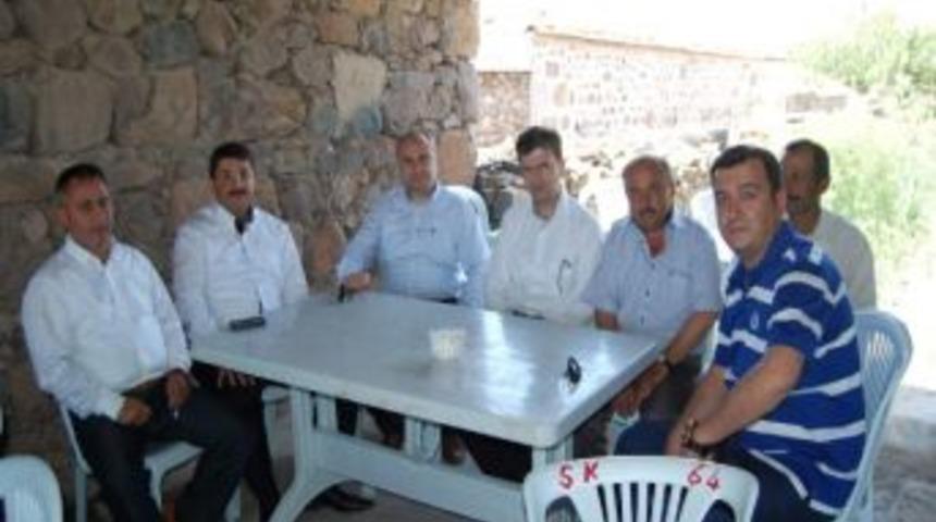 Mersinli Ve Onaylı&rsquo;dan Sarıahmetli K&ouml;y&uuml;ne Ziyaret