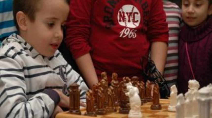 &Ouml;zel Sankolu &Ouml;ğrenci Satran&ccedil;ta T&uuml;rkiye&rsquo;yi Temsil Edecek