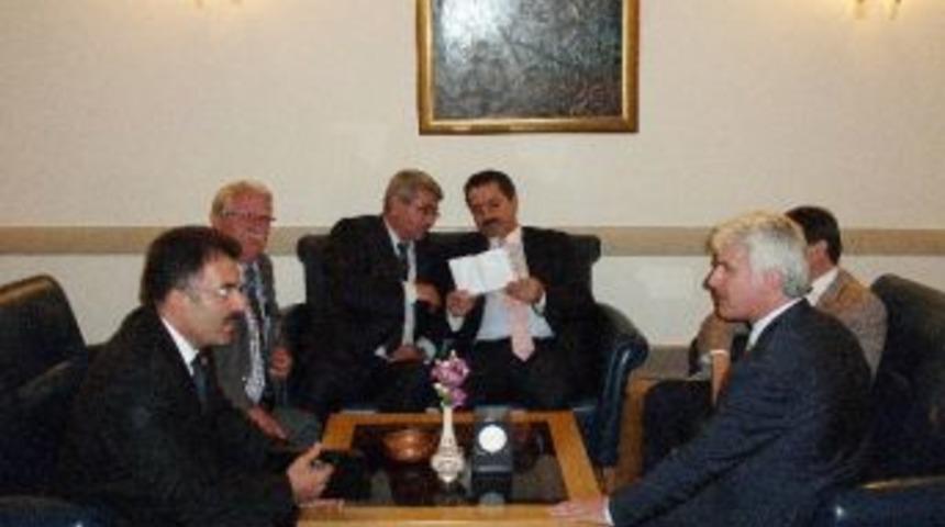 Dağ İl&ccedil;elerinin Başkanları Ankara'dan Umutlu D&ouml;nd&uuml;