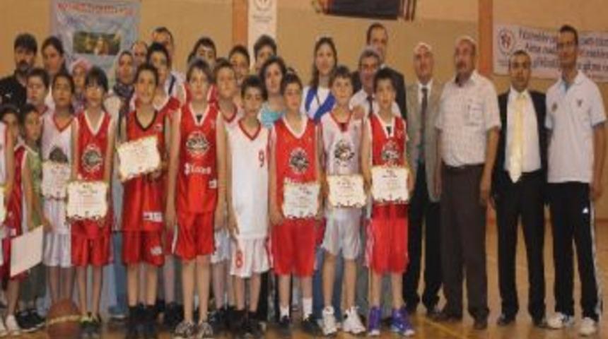 &Ccedil;ankırı 12 Dev Adam Basketbol Okulu Kış Sezonu Sona Erdi