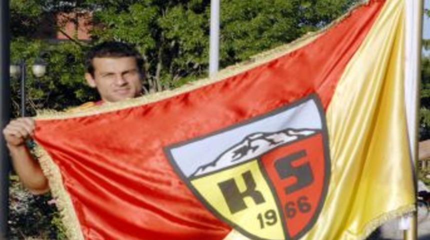 Bobo, Kayserispor Ile 3 Yıllık S&ouml;zleşme Imzaladı