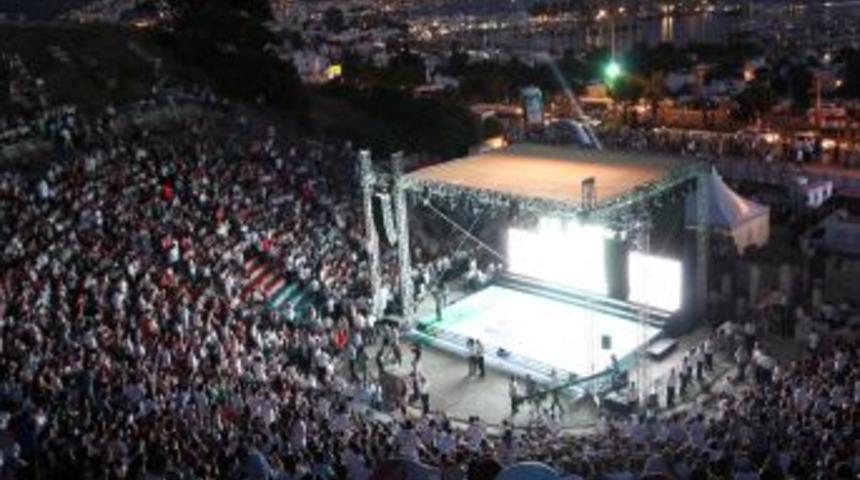Bodrum Antik Tiyatro'da T&uuml;rk&ccedil;e Ş&ouml;leni
