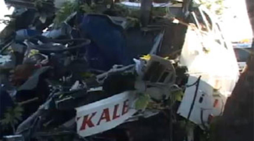 Katliam gibi kaza: 6 ölü!