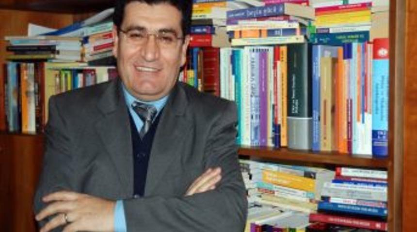 Prof. Dr. Karako&ccedil;, DE&Uuml; Rekt&ouml;rl&uuml;ğ&uuml; I&ccedil;in Adaylığını A&ccedil;ıkladı