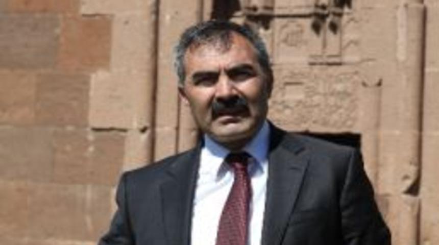 Ahlat Taşına Kumpasmı Var?