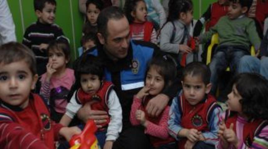 Gaziantep Polisi 6 Ayda 7 Bin Anaokulu &Ouml;ğrencisine Trafik Eğitimi Verdi