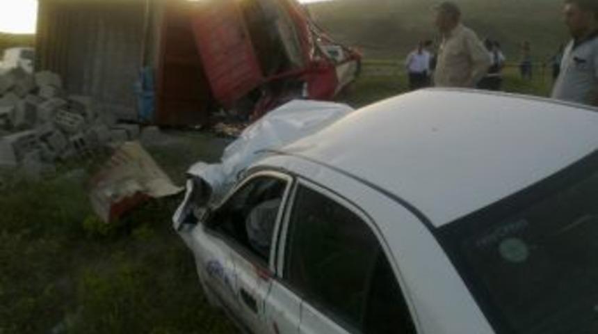 Kayseri&rsquo;de Trafik Kazası: 1 &Ouml;l&uuml; 4 Yaralı