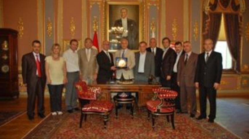 Vali Mutlu'dan AYGAD&rsquo;a destek