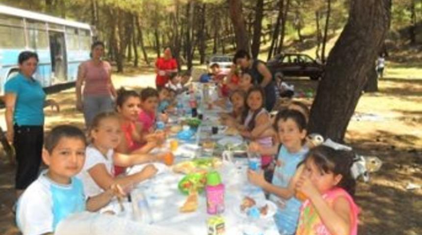 Halk oyunları ekibi piknik yaptı&hellip;