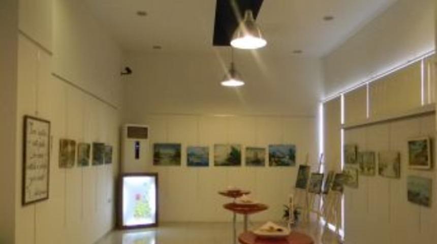 ALS Hastası Resim &Ouml;ğretmeni Korkmaz Sergi A&ccedil;tı