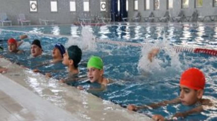 Niğde’de Belediye Yaz Spor Okulu Kayıtlarına Başladı