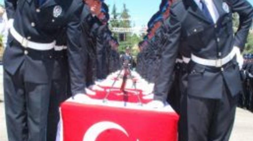 Gaziantep Pmyo&rsquo;da Mezuniyet Sevinci