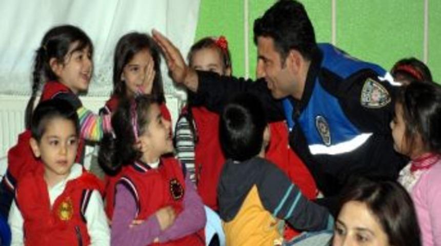 "minik Kalplerdeki Polisler Projesi" Tamamlandı