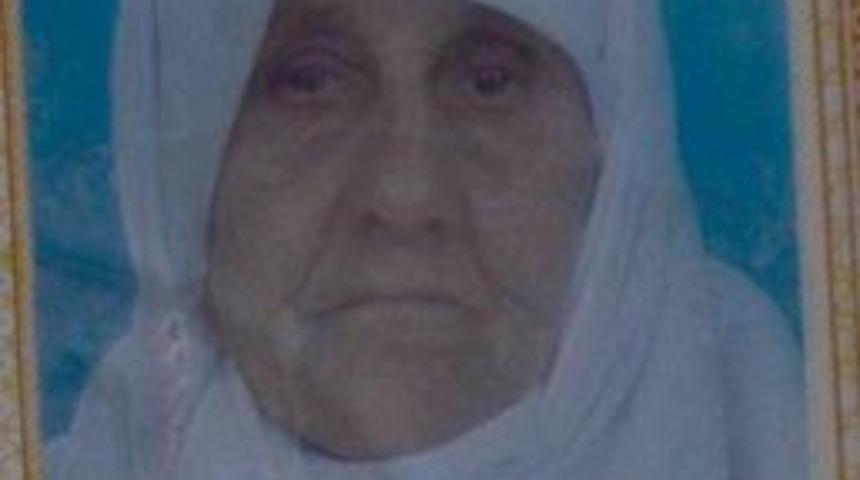 Yaşlı Kadın Karşıya Ge&ccedil;emedi