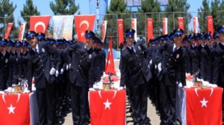 Trabzon Polis Meslek Y&uuml;ksekokulu 10. D&ouml;nem Mezuniyet T&ouml;reni Yapıldı