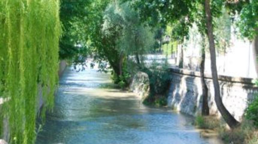 Meram&rsquo;a Sulama Suyu Veriliyor