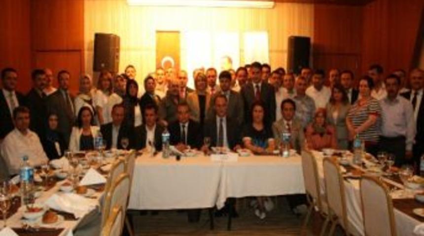 Ak Parti Denizli İl Y&ouml;netimi Tanıtıldı