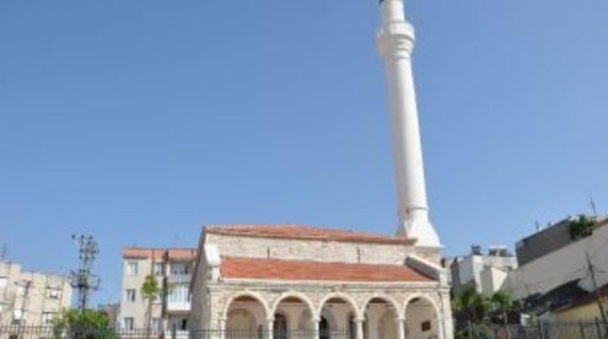 Aliağa&rsquo;da Restorasyonu Yapılan Tarihi Cami İbadete A&ccedil;ılıyor