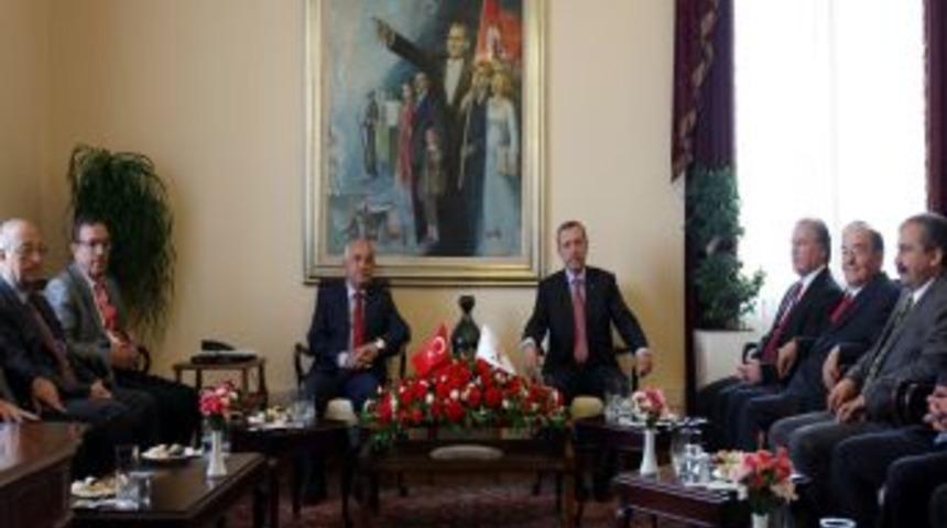 Anayasa Uzlaşma Komisyonu &Uuml;yeleri, Başbakan Erdoğan'ı Ziyaret Etti