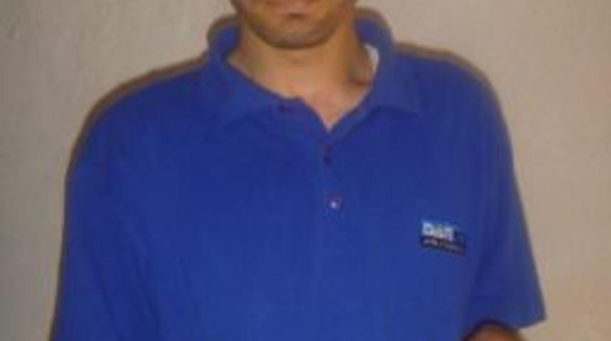 Engelli Vatandaş Engelliler İ&ccedil;in Mavi Kapak Topluyor