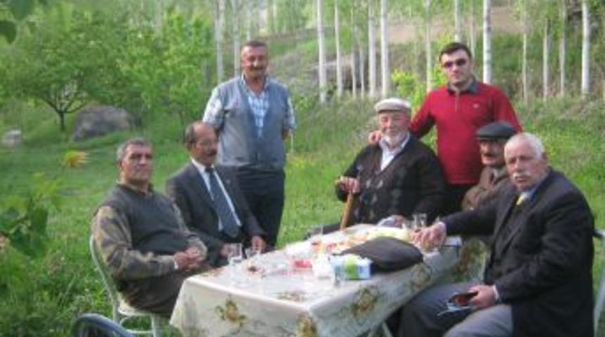 Kağızmanlı şair ataşoğlu ile şiirli sohbet