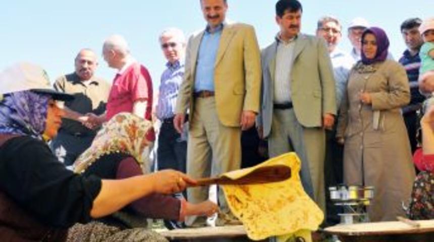 Mamaklılar, Kutlud&uuml;ğ&uuml;n G&ouml;zleme Ve Ayran Festivali'nde Buluştu