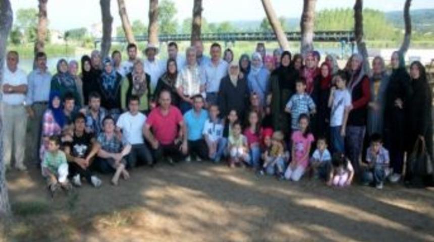 Ak S&uuml;lalesi Piknikte Buluştu