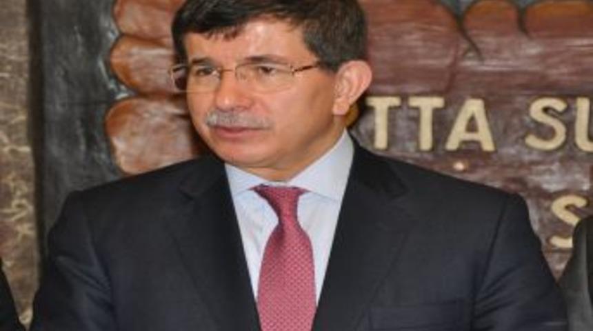 Davutoğlu: Annan Ile Suriye'yi Ve Kanı Durduracak Girişimleri Konuştum