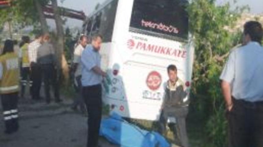 K&uuml;tahya'daki Otob&uuml;s Kazasında &Ouml;lenlerin Kimlikleri Belirlendi