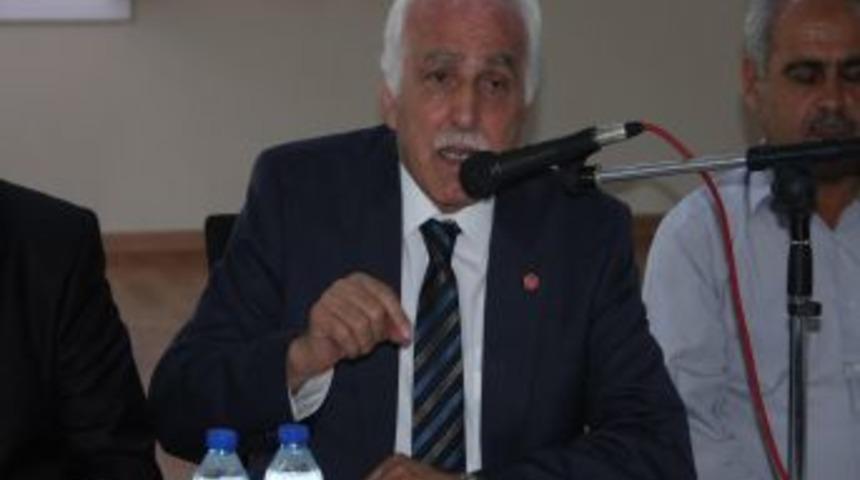 Kamalak: Tanımı Belli Olmayan Laikliğe 4 Parti Kurban Verdik