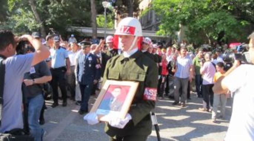 Şehidin Kız Kardeşi: Ağabey Anneme Selam S&ouml;yle