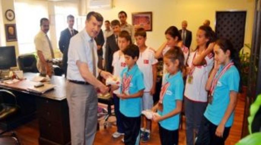 G&ouml;me&ccedil;&rsquo;in Gururu Oldular