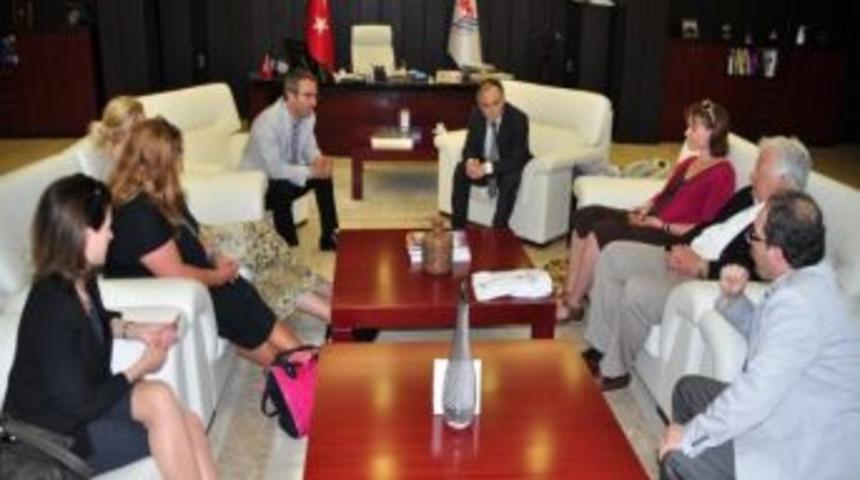 Avrupa&rsquo;dan Rekt&ouml;r Akan&rsquo;a Ziyaret