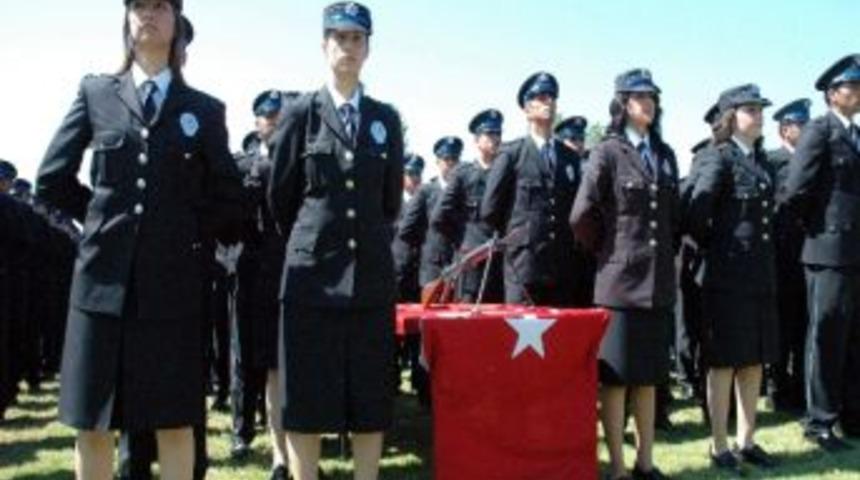 Balıkesir Polis Meslek Y&uuml;ksek Okulunda Mezuniyet Sevinci