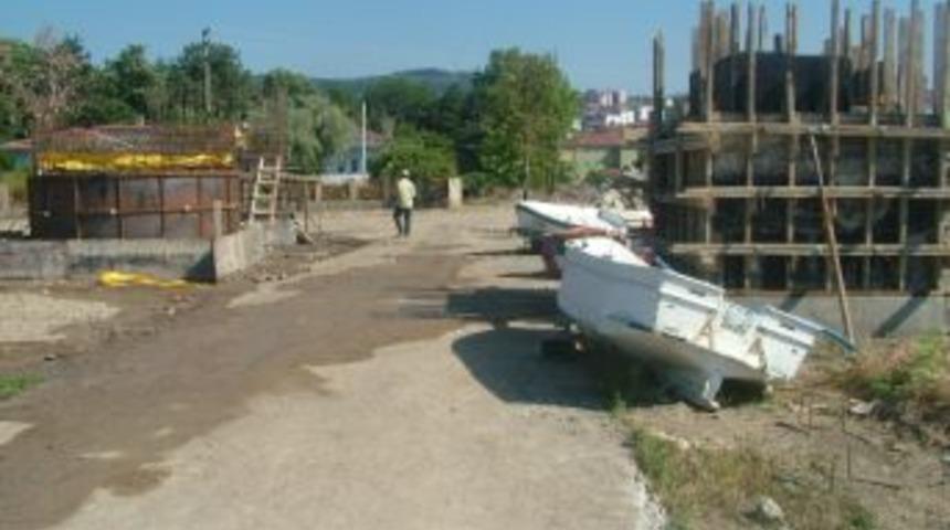 Filyos Belediyesi &Ccedil;alışmalarına T&uuml;m Hızıyla Devam Ediyor