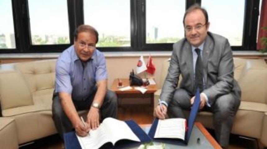 Karatekin &Uuml;niversitesi D&uuml;nya&rsquo;ya A&ccedil;ılıyor