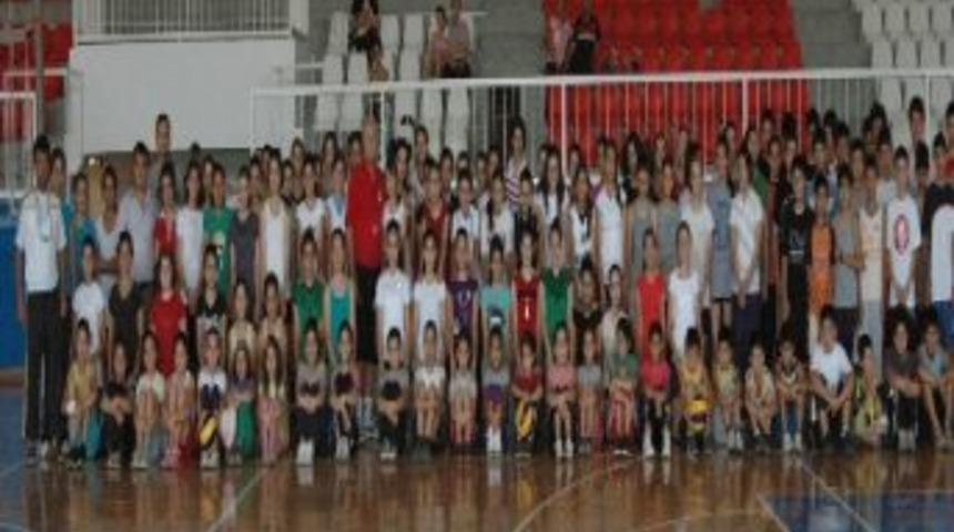 Silifke&rsquo;de Voleybol Gen&ccedil;lik Projesi Başlatıldı