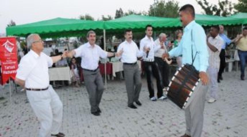 Huzurevinde Yaşlılar Birlikte &lsquo;yaza Merhaba&rsquo; Etkinliği