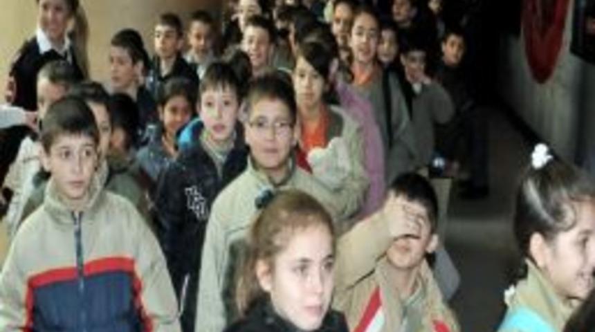 İlk&ouml;ğretim &Ouml;ğrencileri Espark'ta Sinemayla Buluştu