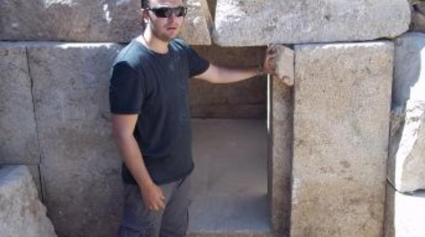 Kırıkkale&rsquo;de 2 Bin Yıllık Mezar Bulundu