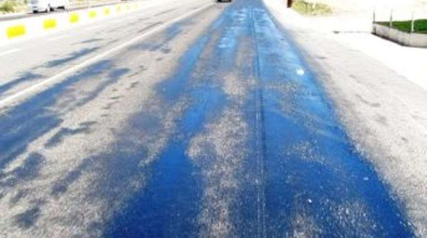 Aşırı Sıcak Hava Asfaltı Eritti